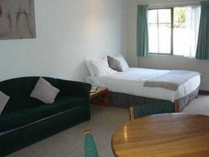 Karaka Tree Motel Taupo Exterior photo