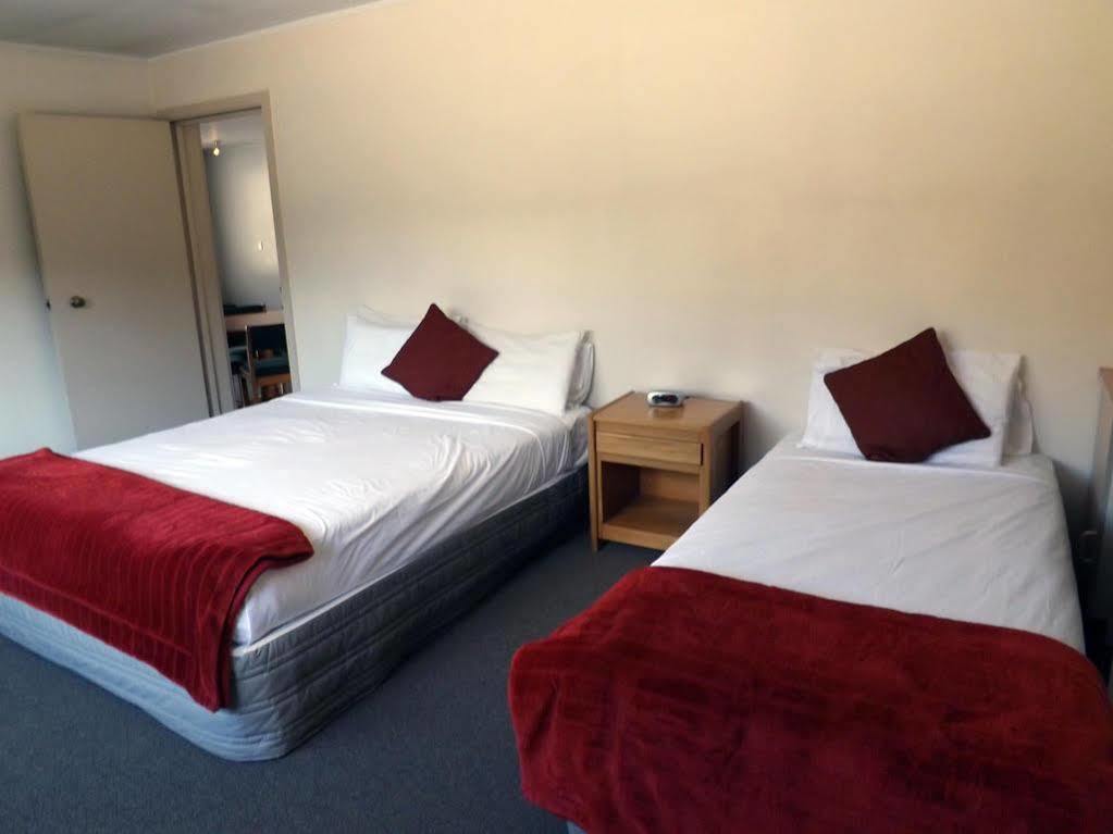 Karaka Tree Motel Taupo Exterior photo